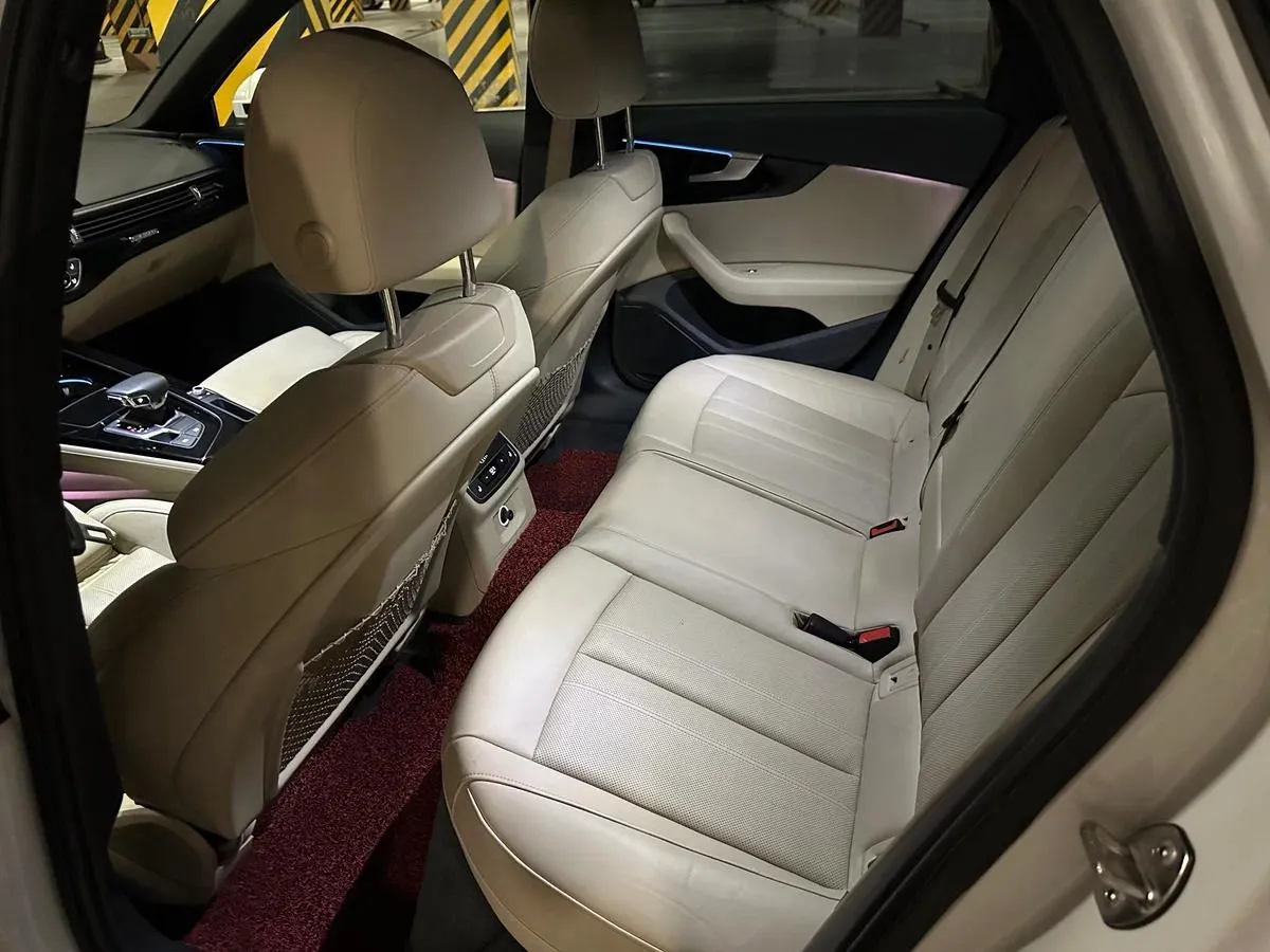 Audi A4 - фото 9