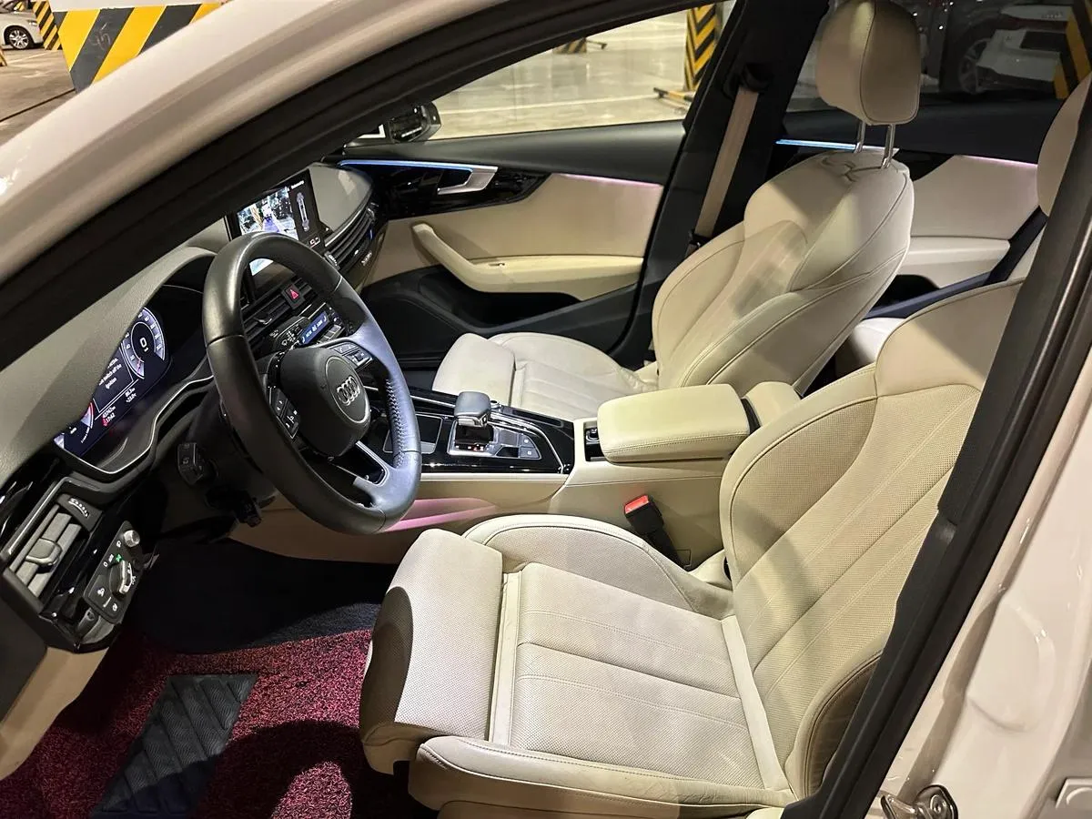 Audi A4 - фото 7