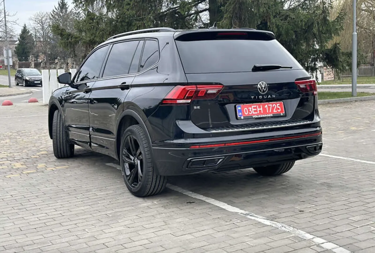 Volkswagen Tiguan R - фото 8