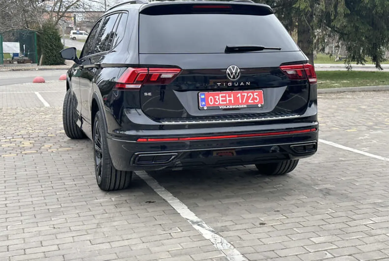 Volkswagen Tiguan R - фото 9