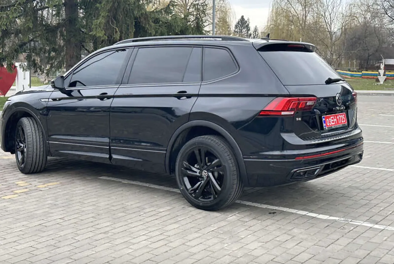 Volkswagen Tiguan R - фото 7