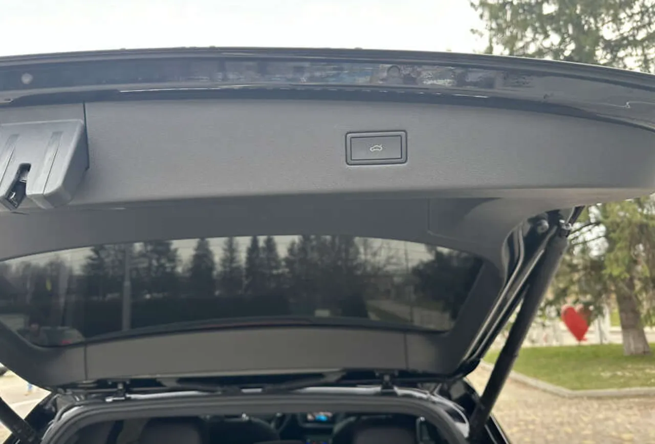 Volkswagen Tiguan R - фото 4