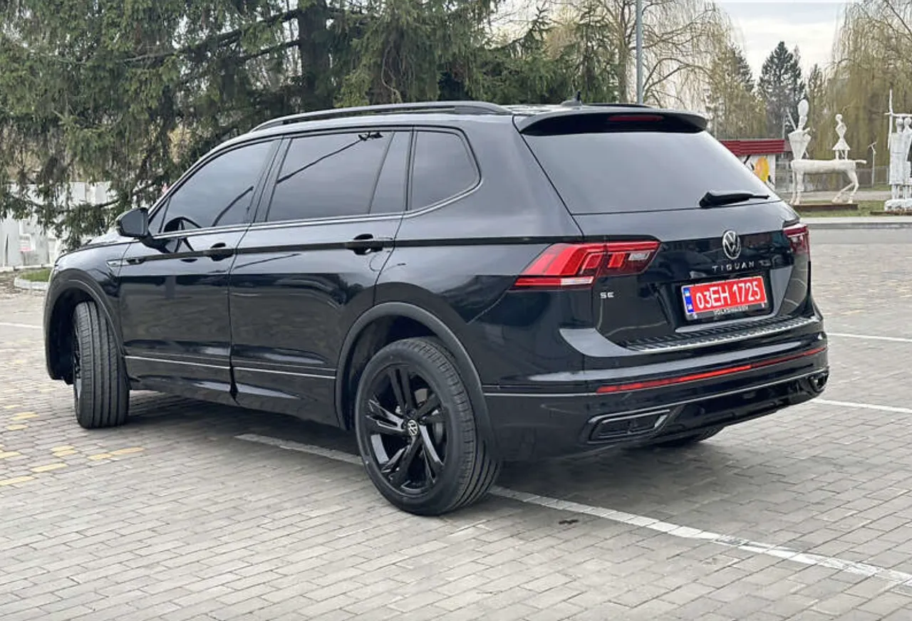 Volkswagen Tiguan R - фото 6