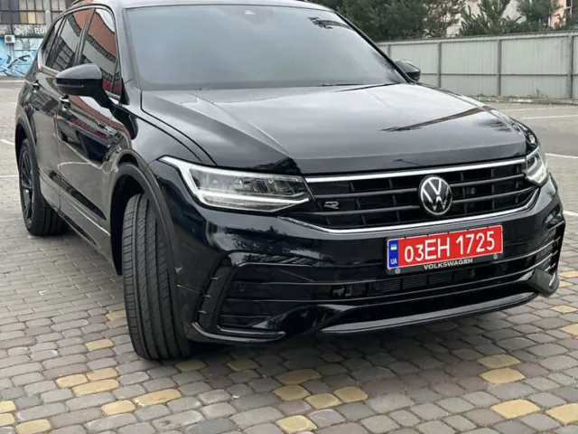 Volkswagen Tiguan R - фото 1