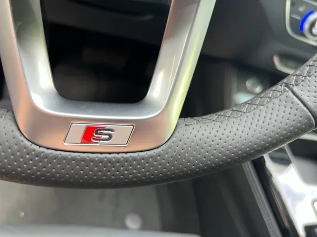 Audi Q5 - фото 5