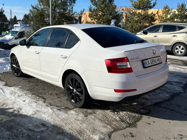 Skoda Octavia - фото 4