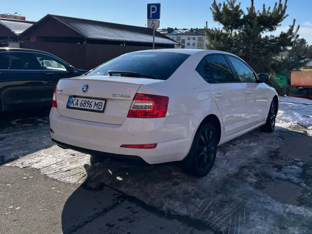 Skoda Octavia - фото 5