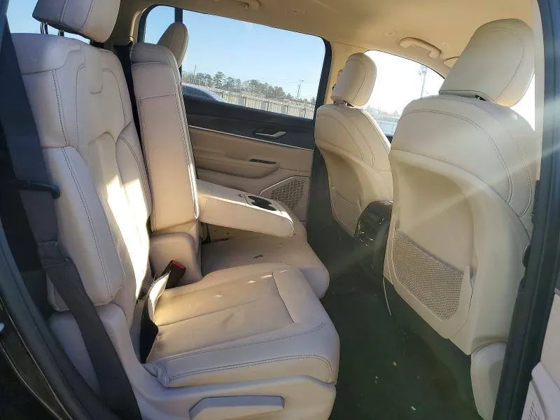 Jeep Grand Cherokee - фото 13