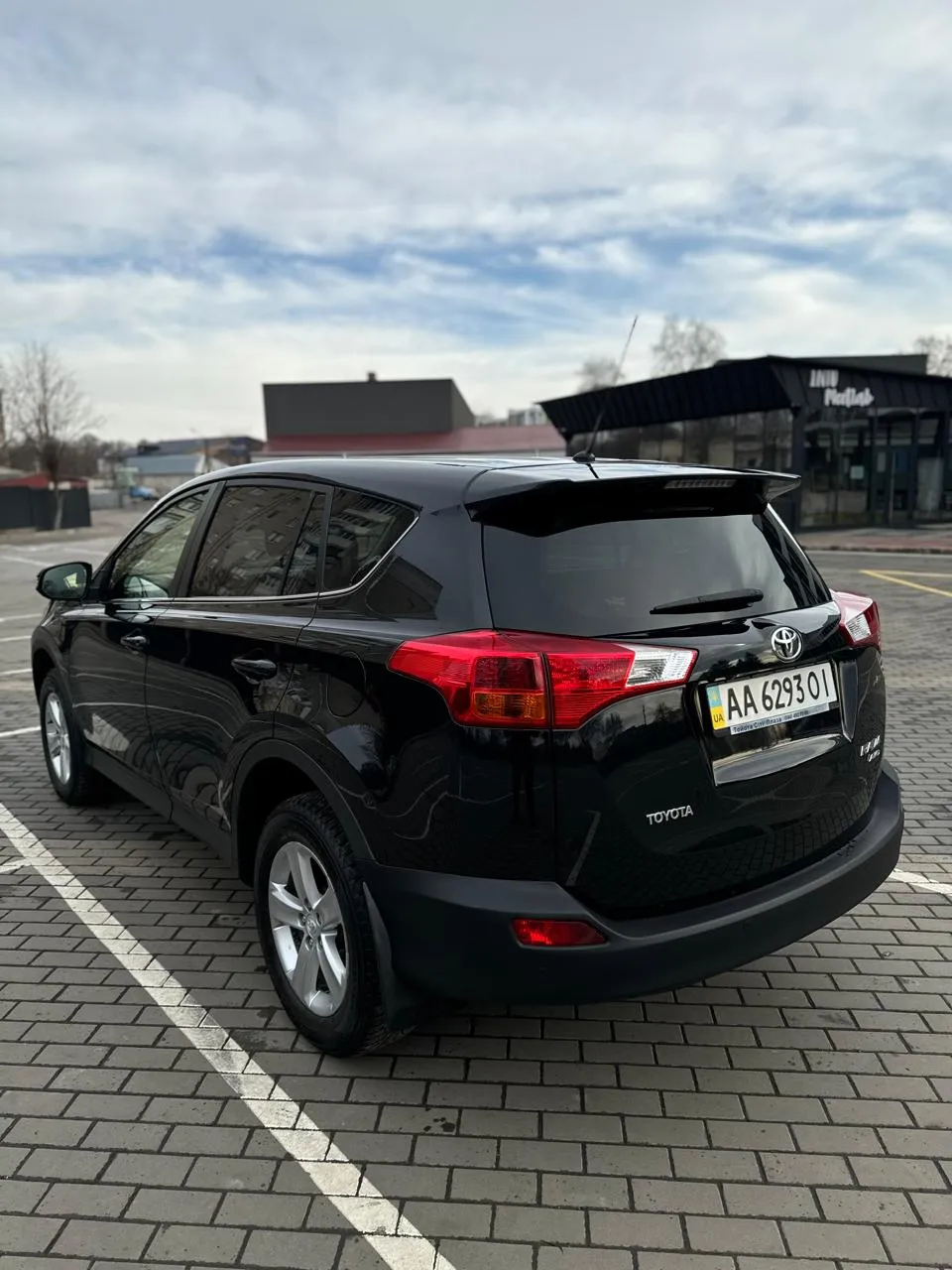 Toyota RAV4 - фото 4