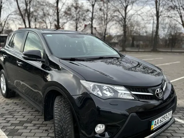 Toyota RAV4 - фото 2