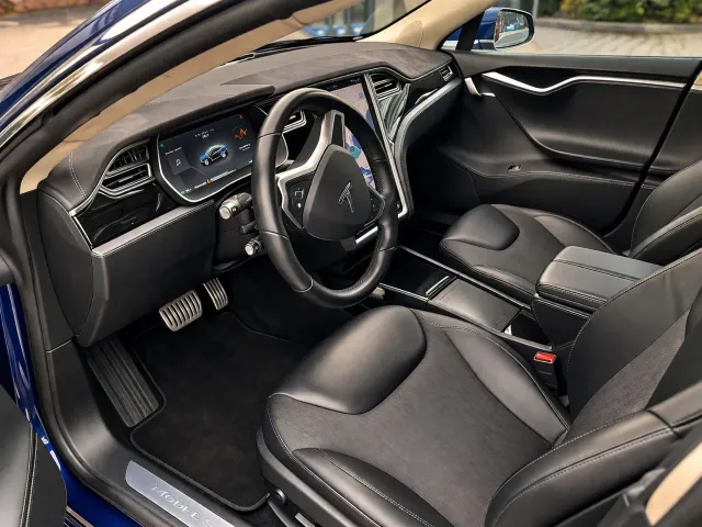 Tesla Model S - фото 4