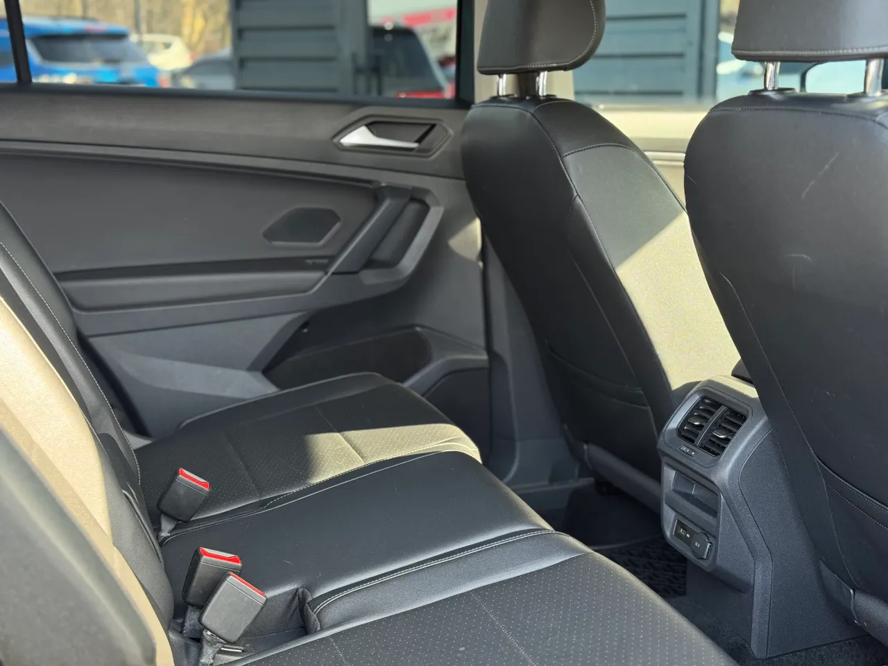 Volkswagen Tiguan - фото 25