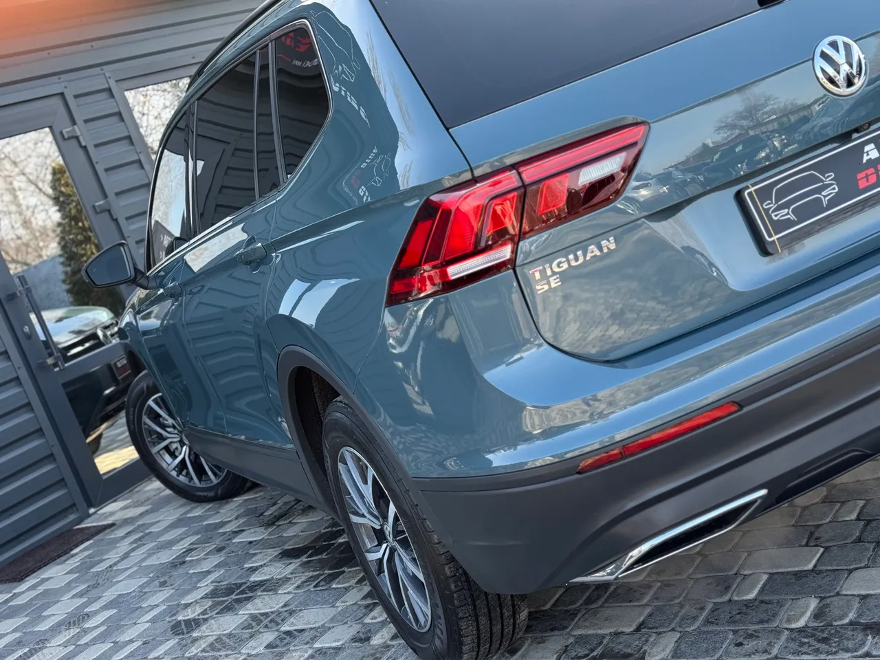 Volkswagen Tiguan - фото 12