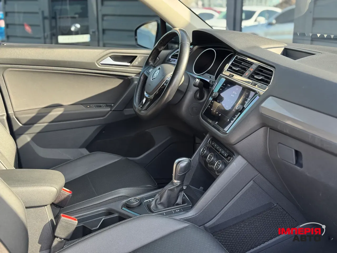 Volkswagen Tiguan - фото 26