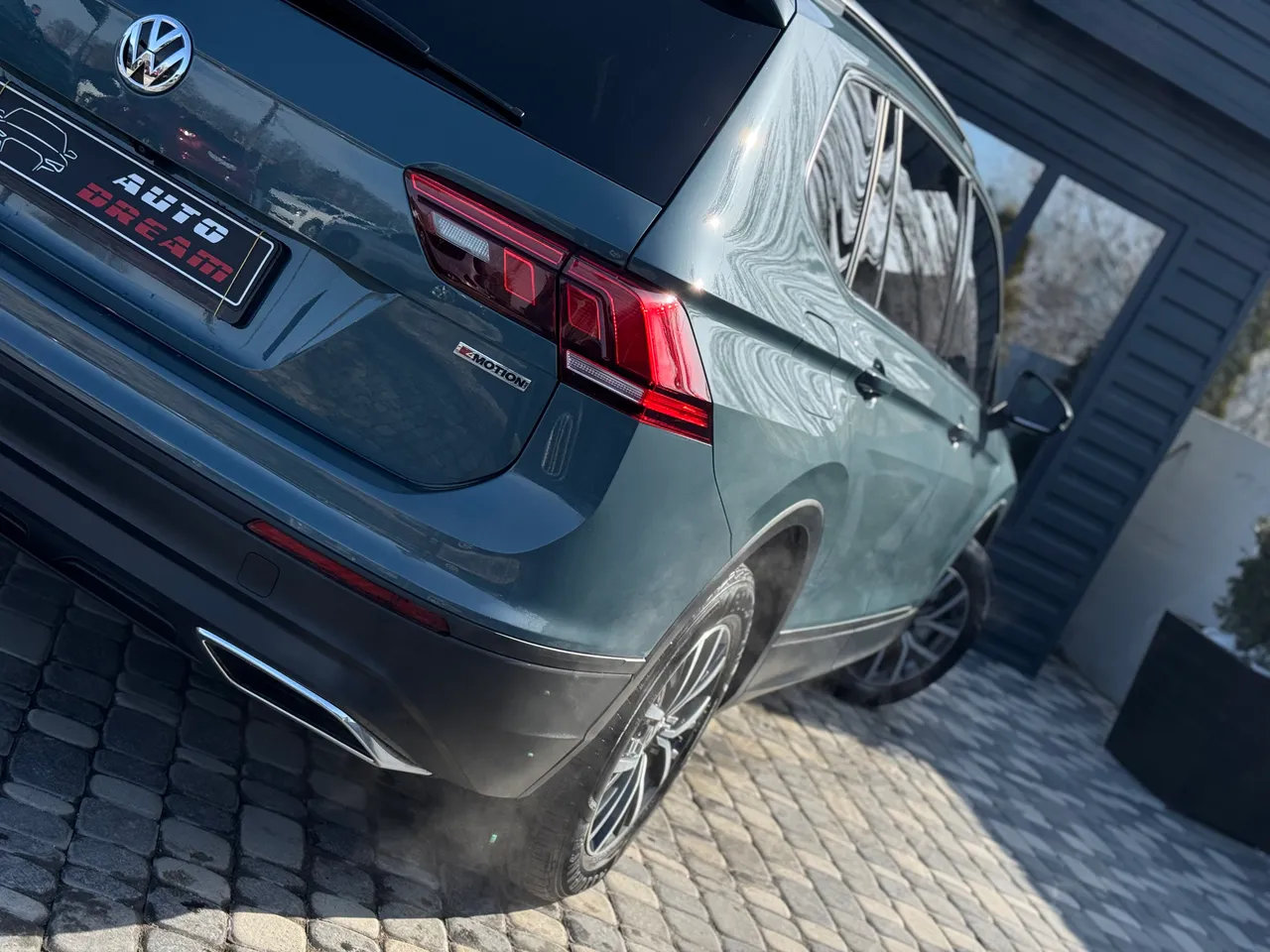 Volkswagen Tiguan - фото 11