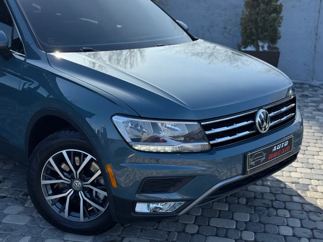 Volkswagen Tiguan - фото 6