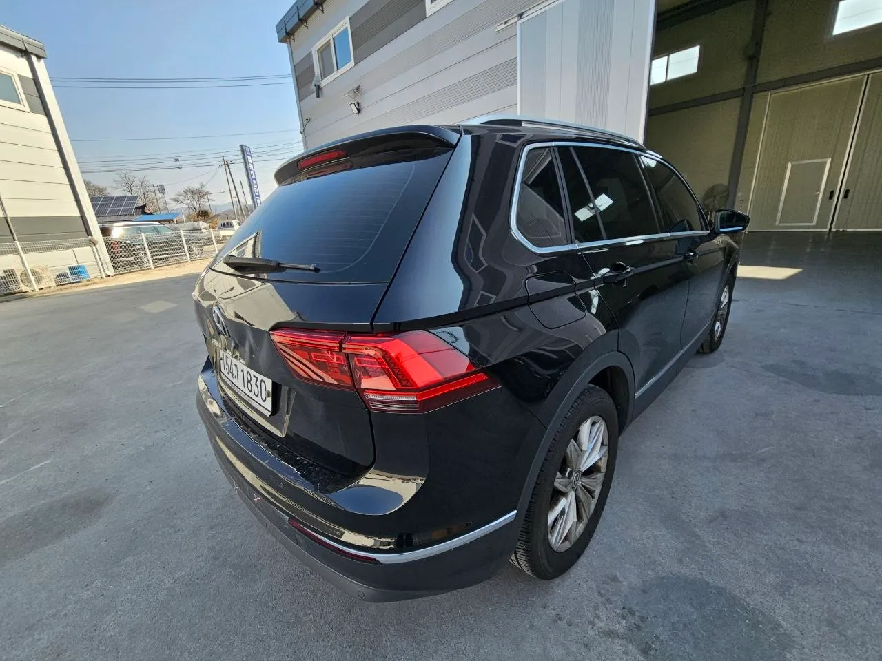 Volkswagen Tiguan - фото 7