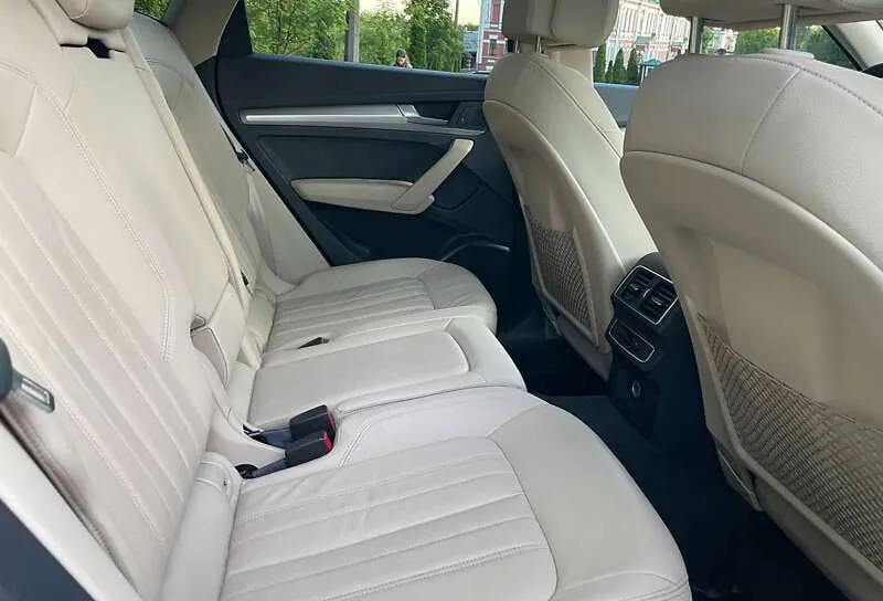 Audi Q5 - фото 27
