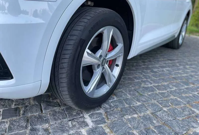 Audi Q5 - фото 14