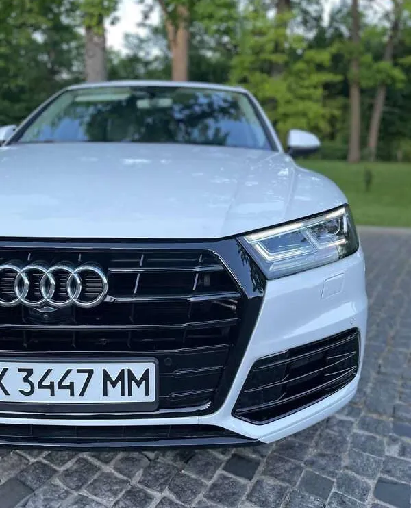 Audi Q5 - фото 6