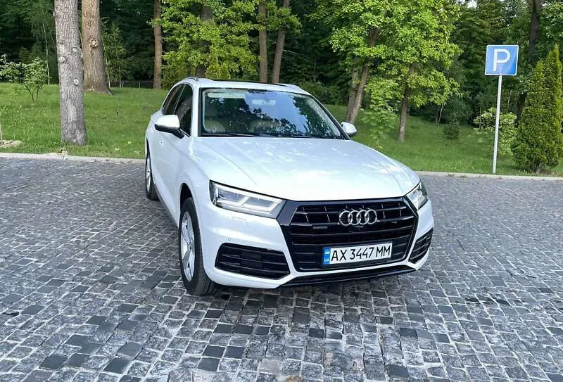 Audi Q5 - фото 1