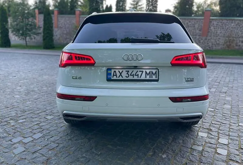 Audi Q5 - фото 10