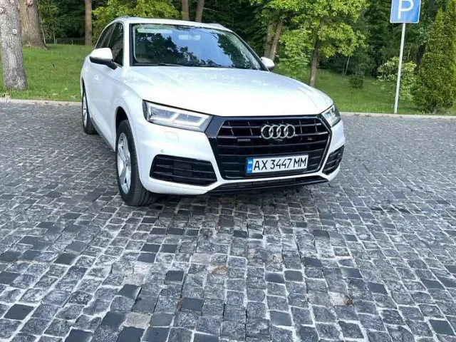 Audi Q5 - фото 3