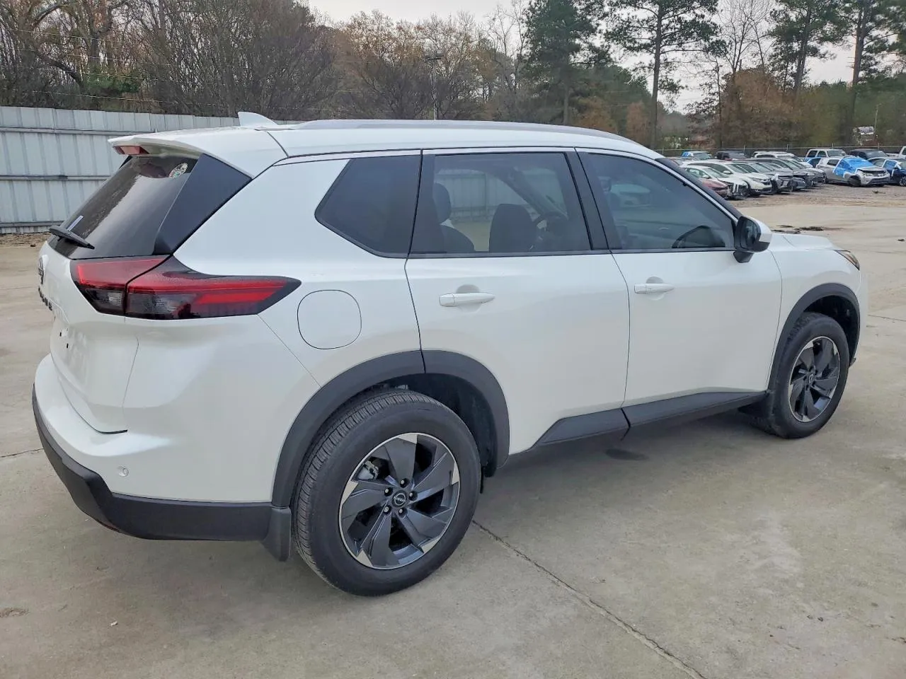 Nissan Rogue - фото 6