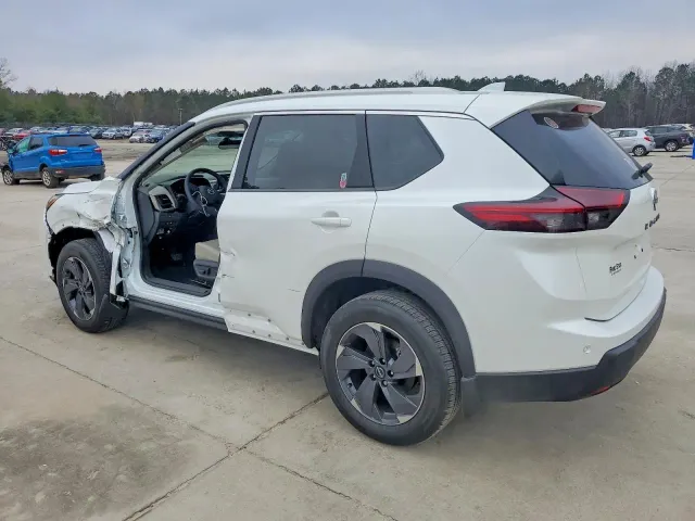 Nissan Rogue - фото 4