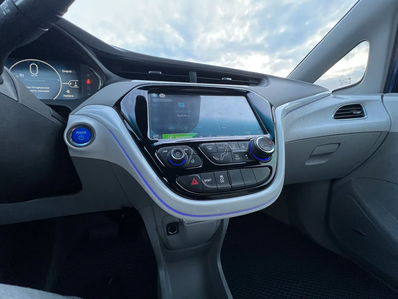 Chevrolet Bolt - фото 36