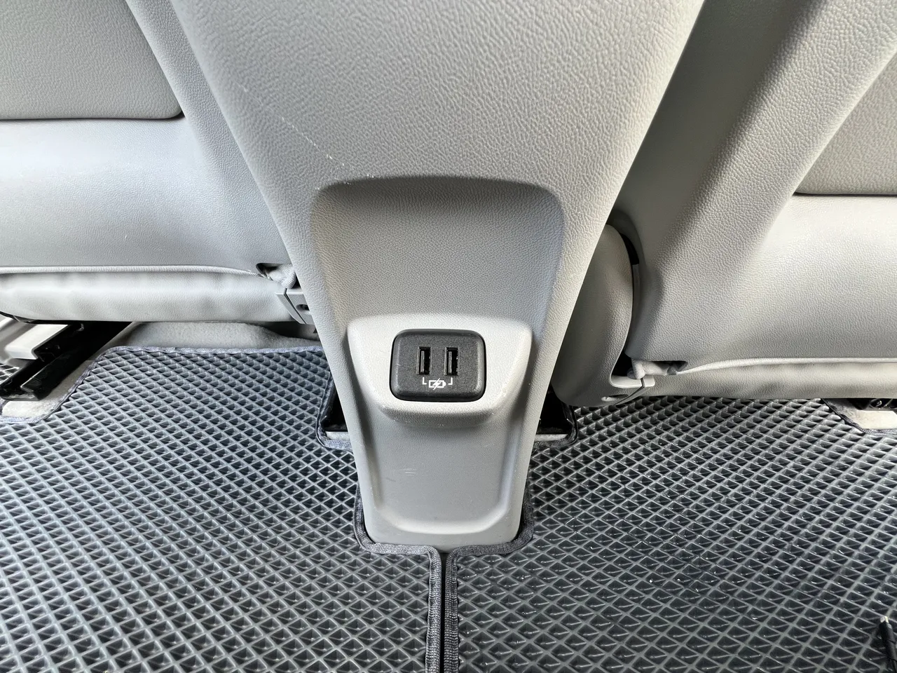 Chevrolet Bolt - фото 19