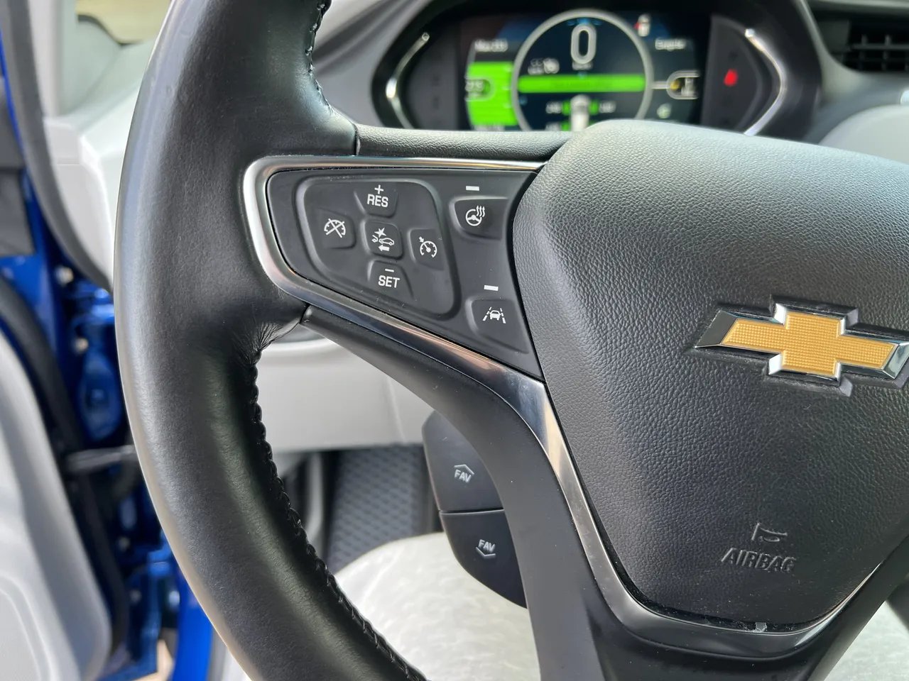 Chevrolet Bolt - фото 14