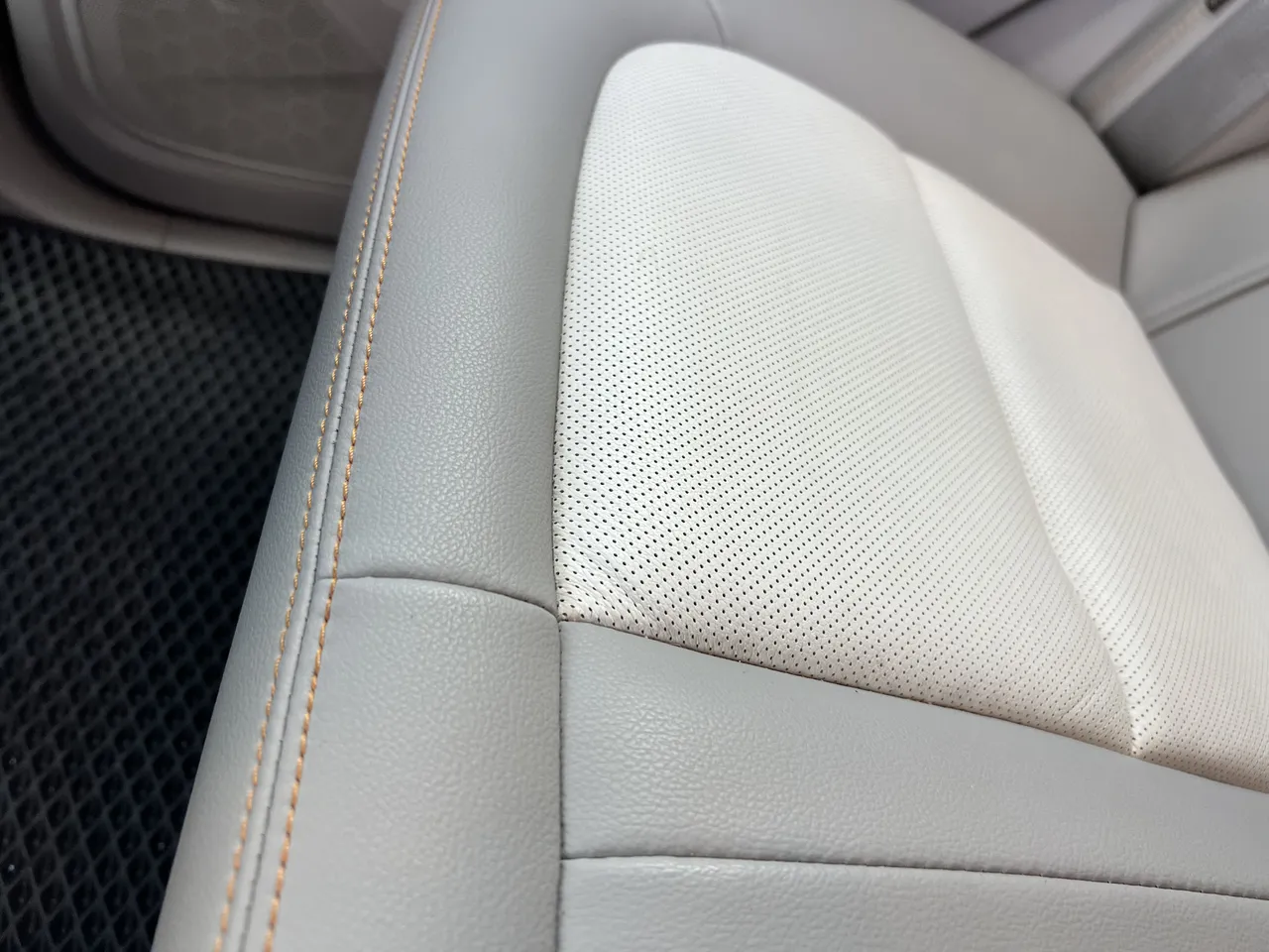 Chevrolet Bolt - фото 21