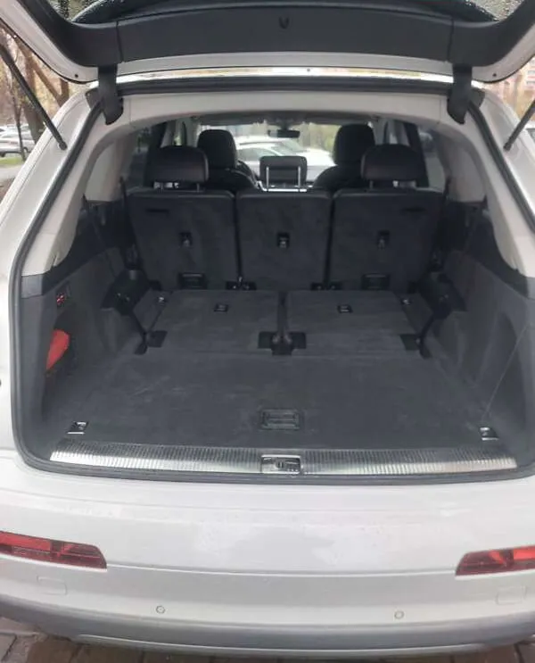 Audi Q7 - фото 20