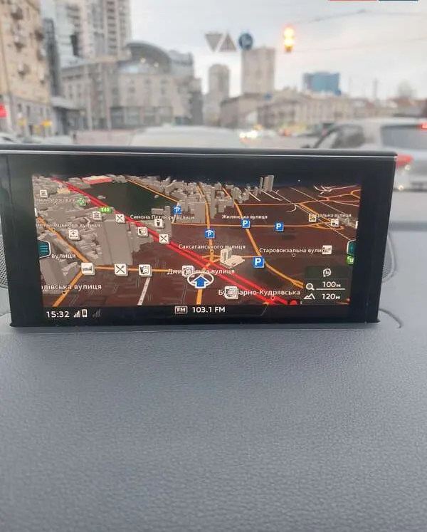 Audi Q7 - фото 27