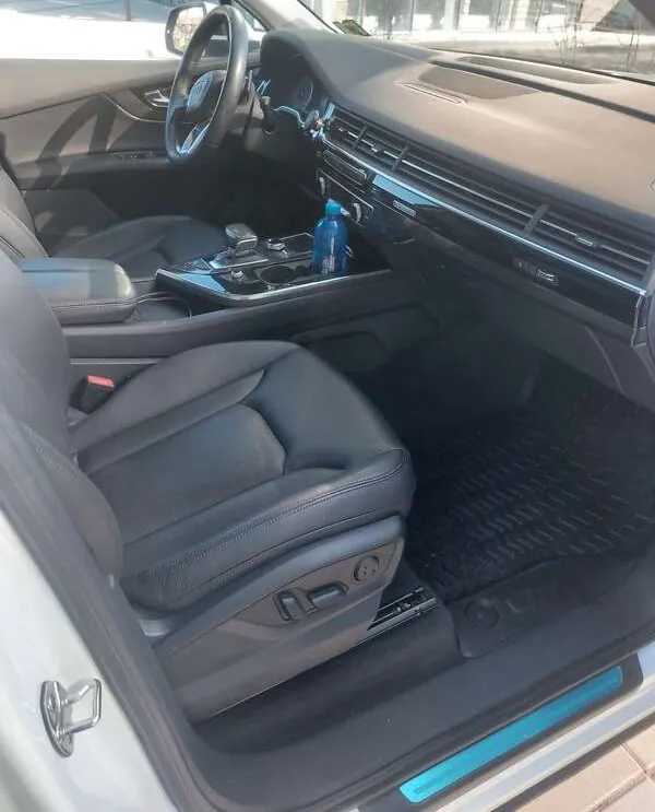 Audi Q7 - фото 41