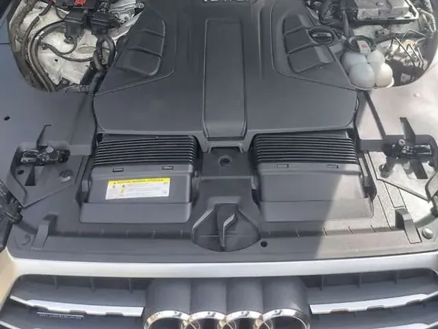 Audi Q7 - фото 4