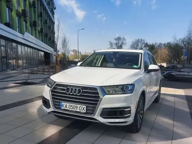 Audi Q7 - фото 2