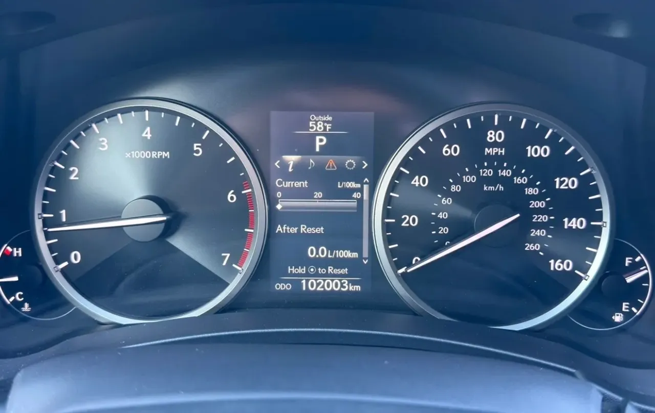 Lexus NX - фото 26