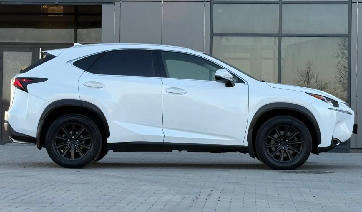 Lexus NX - фото 5