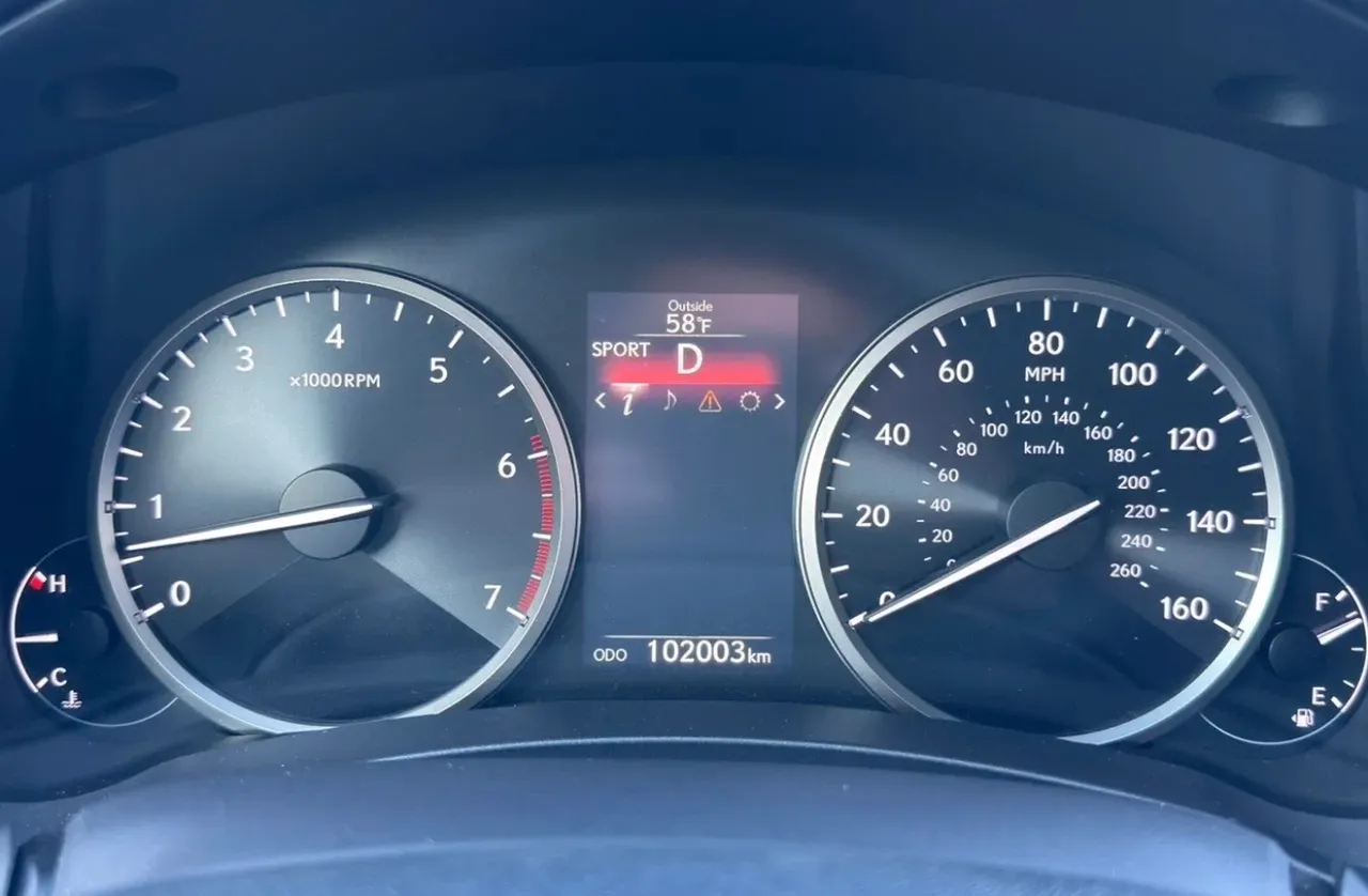 Lexus NX - фото 27