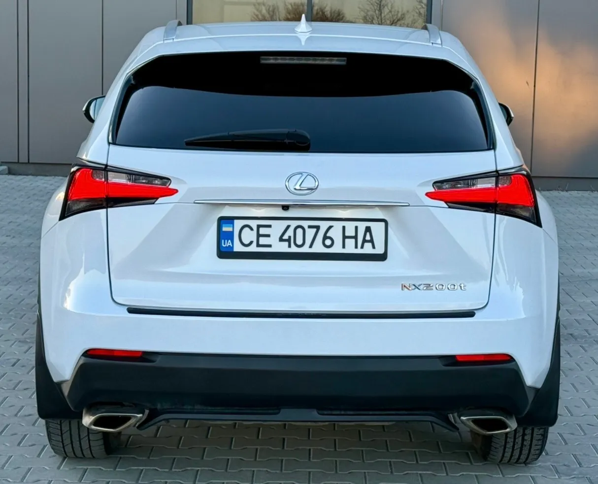Lexus NX - фото 8