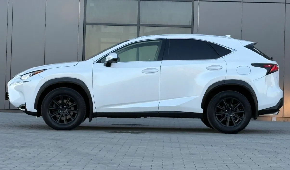 Lexus NX - фото 6