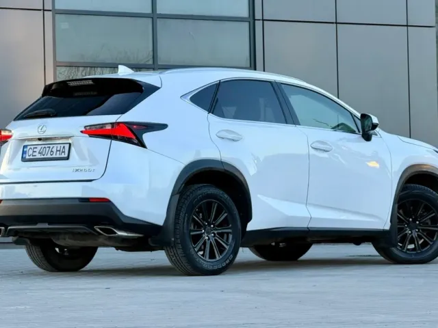 Lexus NX - фото 4