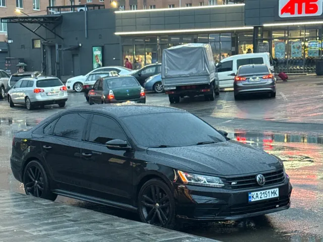 Volkswagen Passat - фото 1