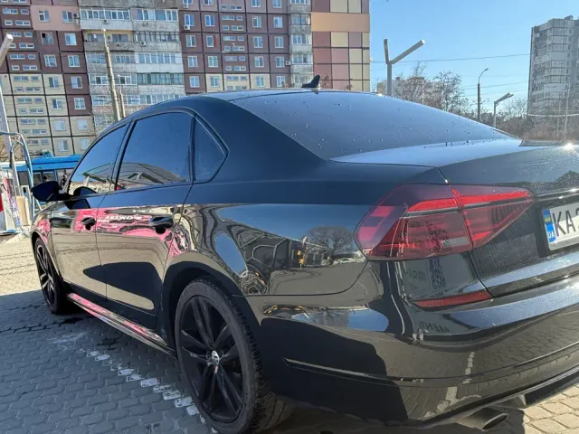 Volkswagen Passat - фото 3