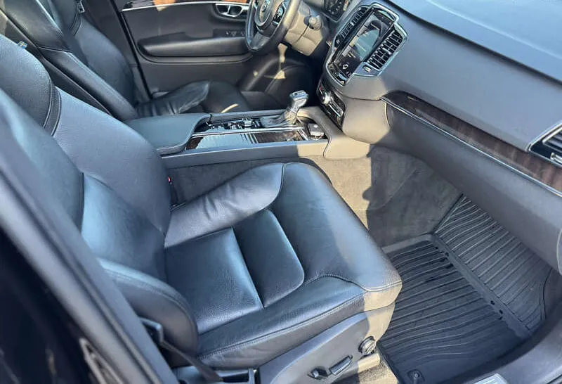 Volvo XC90 - фото 19