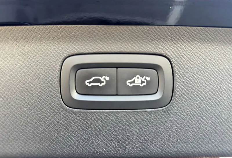 Volvo XC90 - фото 15