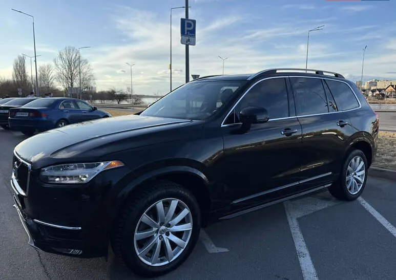 Volvo XC90 - фото 11