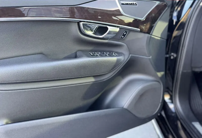 Volvo XC90 - фото 14